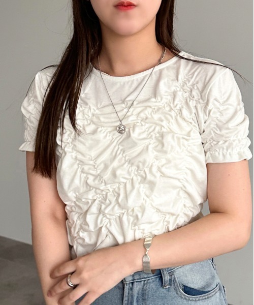 apres jour mignon（アプレジュールミニョン）の「クシュクシュカットソー【ZOZOTOWN限定アイテム】（Tシャツ/カットソー・レディース・オフホワイト/ブラック・フリー/X-LARGE）」の5枚目の写真