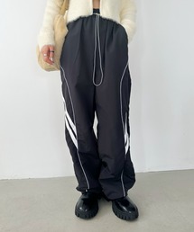カーブラインデザインワイドパンツ