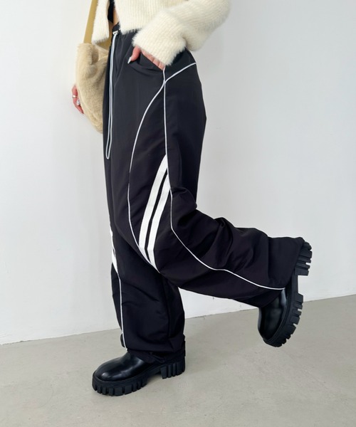 CLEA(クレア)の「カーブラインデザインワイドパンツ(その他パンツ・レディース・ブラック/ライトグレー・M)」の7枚目の写真