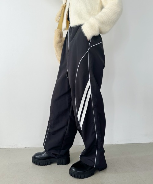 CLEA(クレア)の「カーブラインデザインワイドパンツ(その他パンツ・レディース・ブラック/ライトグレー・M)」の6枚目の写真