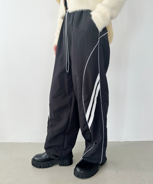 CLEA(クレア)の「カーブラインデザインワイドパンツ(その他パンツ・レディース・ブラック/ライトグレー・M)」の5枚目の写真