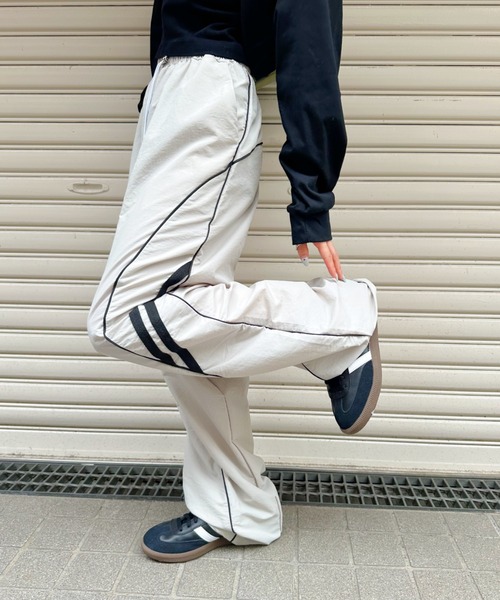 CLEA(クレア)の「カーブラインデザインワイドパンツ(その他パンツ・レディース・ブラック/ライトグレー・M)」の17枚目の写真