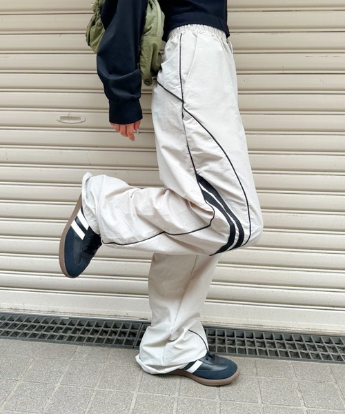 CLEA(クレア)の「カーブラインデザインワイドパンツ(その他パンツ・レディース・ブラック/ライトグレー・M)」の19枚目の写真