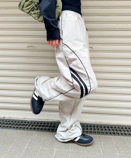 CLEA(クレア)の「カーブラインデザインワイドパンツ(その他パンツ・レディース・ブラック/ライトグレー・M)」の20枚目の写真