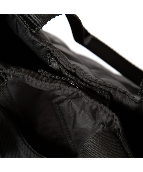 Champion（チャンピオン）の「Champion/チャンピオン キルティー トートバッグ  A4サイズ 12L No.63724（トートバッグ・レディース・ブラック/カーキ/オフホワイト・FREE）」の9枚目の写真