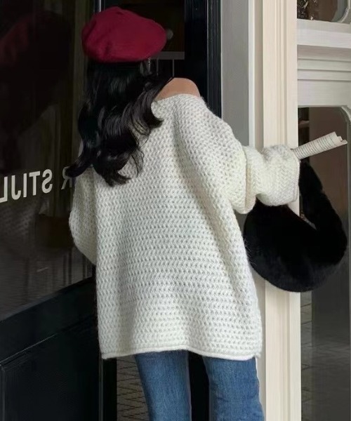 gossip！ロサンゼルス（ゴシップロサンゼルス）の「オーバーサイズ ローゲージニット（ニット/セーター・レディース・グレー/グリーン/ピンク/ホワイト/ベージュ・FREE）」の7枚目の写真