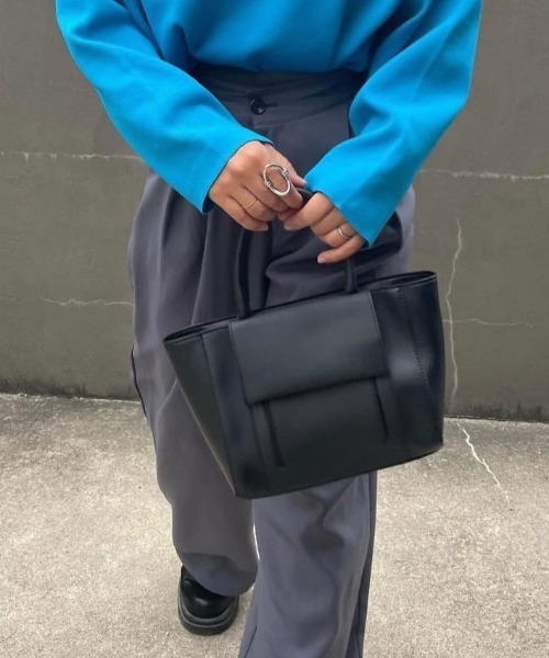 DEVICE(デバイス)の「Rename ボートシェイプ 2WAY ミニトートバッグ ショルダーバッグ(トートバッグ・レディース・ブラック・FREE)」の1枚目の写真