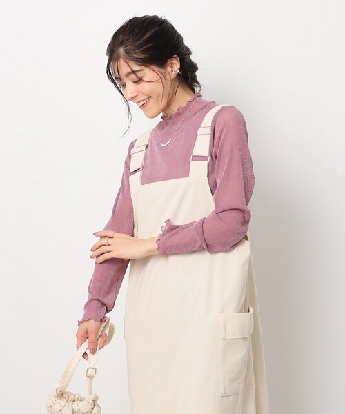 Cutie Blonde（キューティーブロンド）の「◆シアー感を楽しむ ラメ入り ハイネックトップス（Tシャツ/カットソー・レディース・ブラック/ホワイト系/ピンク系/ブルー・02/03/04）」の4枚目の写真