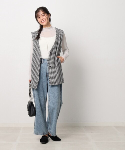 Cutie Blonde（キューティーブロンド）の「◆シアー感を楽しむ ラメ入り ハイネックトップス（Tシャツ/カットソー・レディース・ブラック/ホワイト系/ピンク系/ブルー・02/03/04）」の5枚目の写真