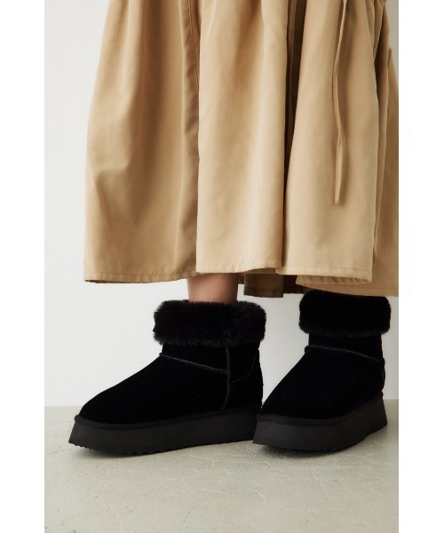 RODEO CROWNS WIDE BOWL(ロデオクラウンズワイドボウル)の「FAKE MOUTON PLATFORM BOOTS(ブーツ・レディース・ブラック/ブラウン・LARGE/MEDIUM)」の8枚目の写真
