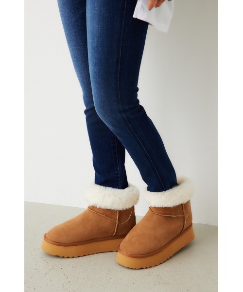 RODEO CROWNS WIDE BOWL(ロデオクラウンズワイドボウル)の「FAKE MOUTON PLATFORM BOOTS(ブーツ・レディース・ブラック/ブラウン・LARGE/MEDIUM)」の19枚目の写真