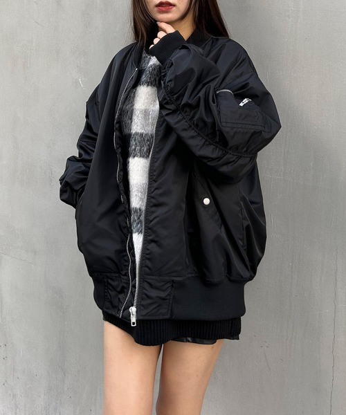 INGNI（イング）の「中綿入りBIG／MA-1（MA-1・レディース・ブラック/グレー/カーキ・M）」の7枚目の写真