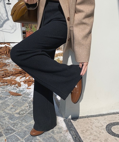 MILAE（ミレ）の「ワッフルニットセミワイドパンツ（その他パンツ・レディース・ブラック/スモークピンク/ホワイト/キャメル/ブラウン・FREE）」の17枚目の写真