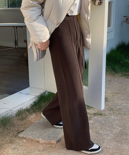 MILAE（ミレ）の「ワッフルニットセミワイドパンツ（その他パンツ・レディース・ブラック/スモークピンク/ホワイト/キャメル/ブラウン・FREE）」の22枚目の写真
