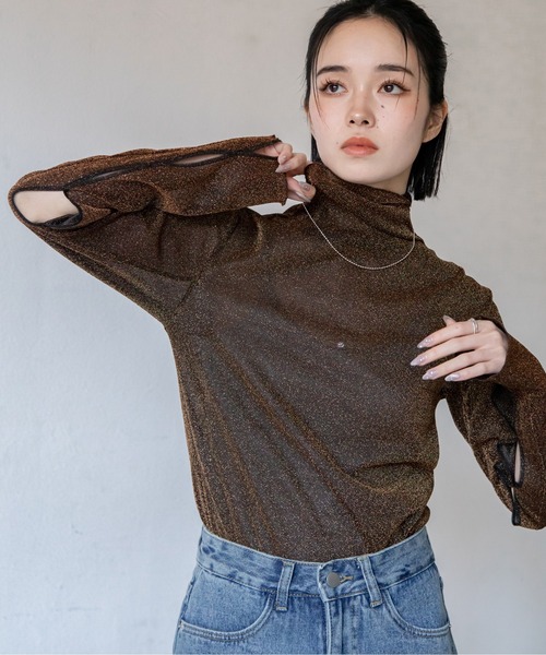VACANCY(ヴァカンシー)の「ウェーブホールラメシアーインナー(Tシャツ/カットソー・レディース・ブルー/シルバー/ブラウン・FREE)」の6枚目の写真