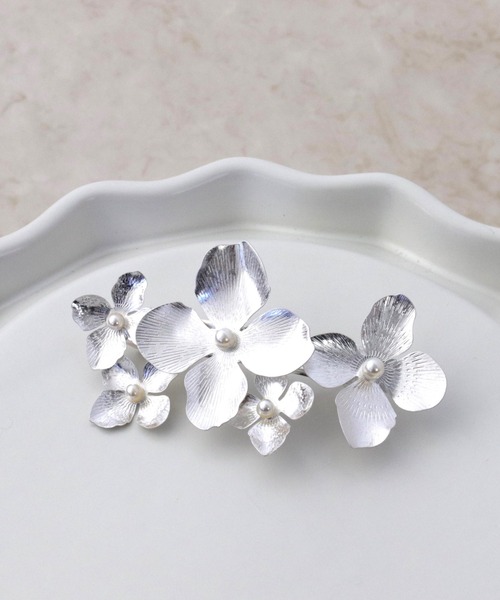 Three Four Time(スリーフォータイム)の「メタルフラワーバレッタ【結婚式/パーティ/フォーマル/デイリー】(バレッタ/ヘアクリップ・レディース・シルバー/ゴールド・FREE)」の9枚目の写真