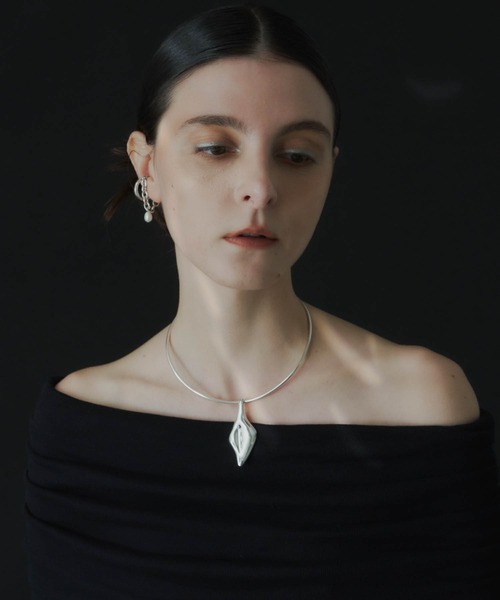 loni（ロニ）の「【金属アレルギー対応】Leaf Plate Choker/リーフプレートチョーカー（チョーカー・レディース・シルバー/ゴールド・FREE）」の12枚目の写真