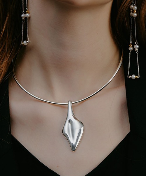 loni（ロニ）の「【金属アレルギー対応】Leaf Plate Choker/リーフプレートチョーカー（チョーカー・レディース・シルバー/ゴールド・FREE）」の19枚目の写真