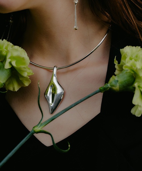 loni（ロニ）の「【金属アレルギー対応】Leaf Plate Choker/リーフプレートチョーカー（チョーカー・レディース・シルバー/ゴールド・FREE）」の20枚目の写真