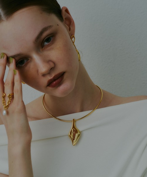 loni（ロニ）の「【金属アレルギー対応】Leaf Plate Choker/リーフプレートチョーカー（チョーカー・レディース・シルバー/ゴールド・FREE）」の21枚目の写真