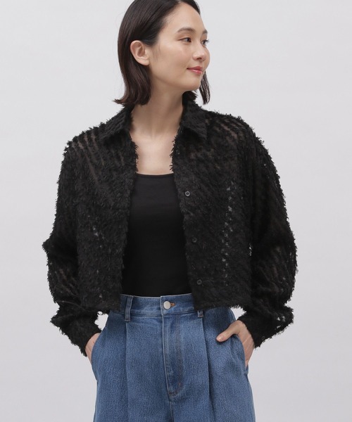 LAKOLE(ラコレ)の「フリンジクロップドシャツ / 106660(シャツ/ブラウス・レディース・ライトブルー/ブラック/オフホワイト・MEDIUM/SMALL)」の1枚目の写真