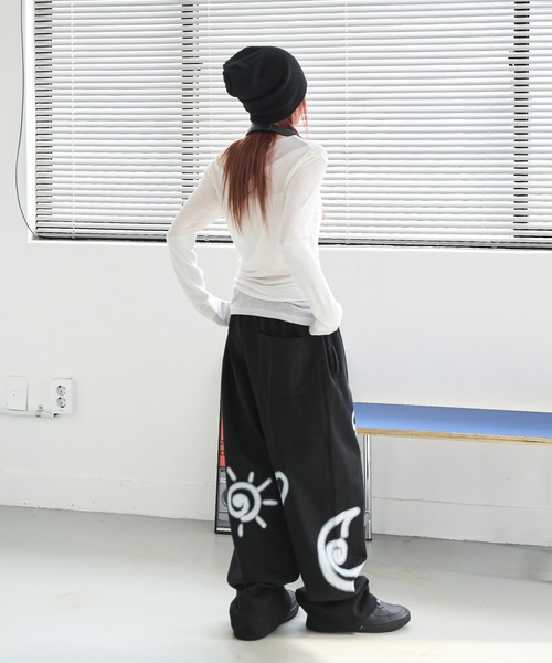 UNE MANSION（ユヌマンション）の「バイカラーステッチアンバランスビンテージレイヤードカットソー（Tシャツ/カットソー・レディース・ブラック/アイボリー/チャコール/ピンク・FREE）」の6枚目の写真
