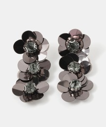 フラワーモチーフピアス３