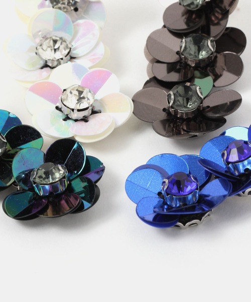 FOREVER 21(フォーエバー トゥエンティーワン)の「フラワーモチーフピアス3(ピアス(両耳用)・レディース・ホワイト系その他/その他/ブラック/ブルー・FREE)」の6枚目の写真