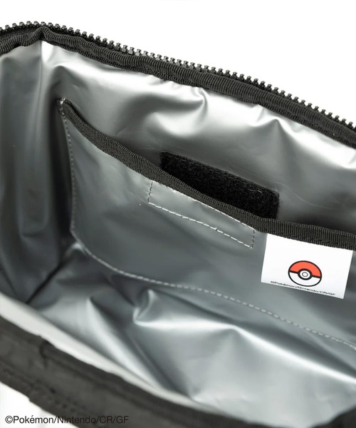 NEW ERA(ニューエラ)の「NEW ERA/ニューエラ トートバッグ ミニ インサレーテッド "Pokemon ポケモン" ピカチュウ イーブイ ブラック 5L(ニューエラゴルフ) 14124298(トートバッグ・メンズ・ブラック・FREE)」の7枚目の写真