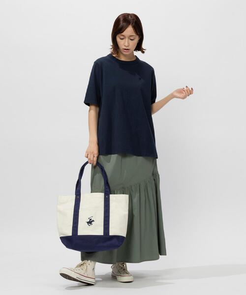 Champion(チャンピオン)の「Champion(チャンピオン)ワンポイント刺繍フレアTシャツ(Tシャツ/カットソー・レディース・ホワイト/ネイビー/ベージュ・M/L/XL)」の20枚目の写真