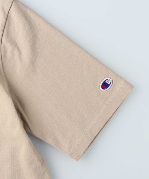 Champion(チャンピオン)の「Champion(チャンピオン)ワンポイント刺繍フレアTシャツ(Tシャツ/カットソー・レディース・ホワイト/ネイビー/ベージュ・M/L/XL)」の7枚目の写真