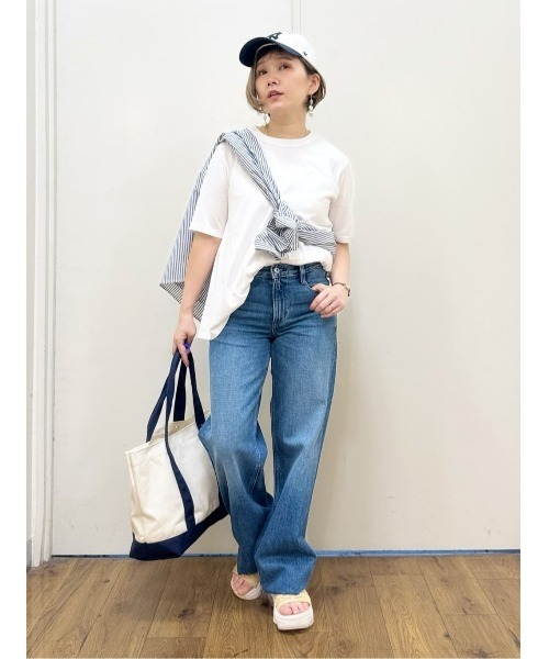 Champion(チャンピオン)の「Champion(チャンピオン)ワンポイント刺繍フレアTシャツ(Tシャツ/カットソー・レディース・ホワイト/ネイビー/ベージュ・M/L/XL)」の16枚目の写真