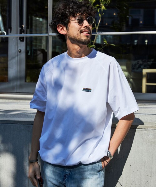 FREAK'S STORE(フリークスストア)の「限定展開 ビッグシルエット 水陸両用 ラグランスリーブ ユーティリティー Tシャツ / ラッシュガード(Tシャツ/カットソー・メンズ・ホワイト/ブラック・LARGE/MEDIUM/SMALL)」の19枚目の写真