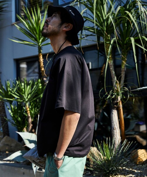 FREAK'S STORE(フリークスストア)の「限定展開 ビッグシルエット 水陸両用 ラグランスリーブ ユーティリティー Tシャツ / ラッシュガード(Tシャツ/カットソー・メンズ・ホワイト/ブラック・LARGE/MEDIUM/SMALL)」の14枚目の写真