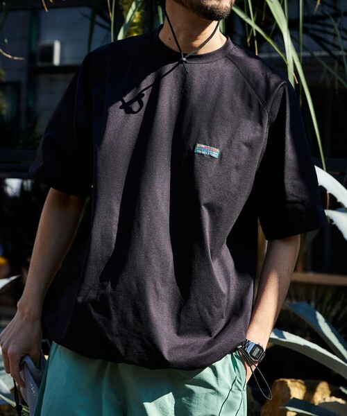 FREAK'S STORE(フリークスストア)の「限定展開 ビッグシルエット 水陸両用 ラグランスリーブ ユーティリティー Tシャツ / ラッシュガード(Tシャツ/カットソー・メンズ・ホワイト/ブラック・LARGE/MEDIUM/SMALL)」の8枚目の写真