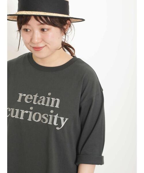 Samansa Mos2(サマンサ モスモス)の「ロゴ刺繍裾ラウンドチュニックTシャツ(Tシャツ/カットソー・レディース・チャコールグレー/イエロー/キナリ/オフホワイト・F)」の4枚目の写真