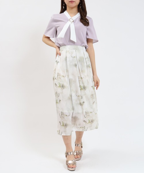 ASTORIA ODIER（アストリアオディール）の「金具パール使い配色ボウタイ半袖ブラウス（シャツ/ブラウス・レディース・ベージュ/ラベンダー/ホワイト/ライトグレー・MEDIUM/LARGE）」の15枚目の写真