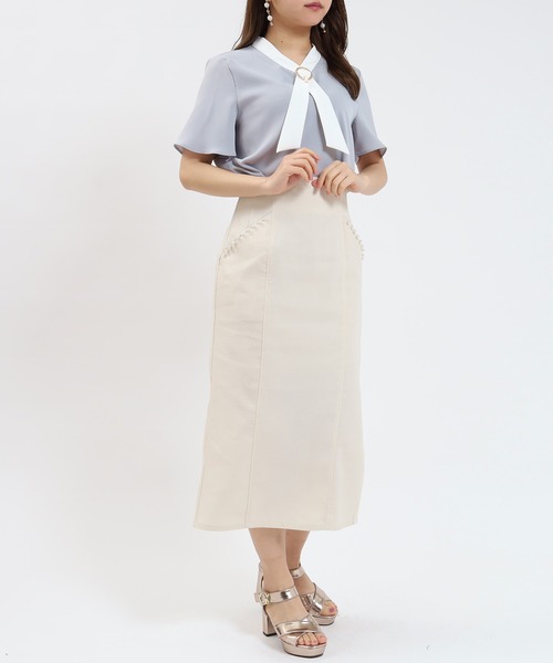 ASTORIA ODIER（アストリアオディール）の「金具パール使い配色ボウタイ半袖ブラウス（シャツ/ブラウス・レディース・ベージュ/ラベンダー/ホワイト/ライトグレー・MEDIUM/LARGE）」の8枚目の写真