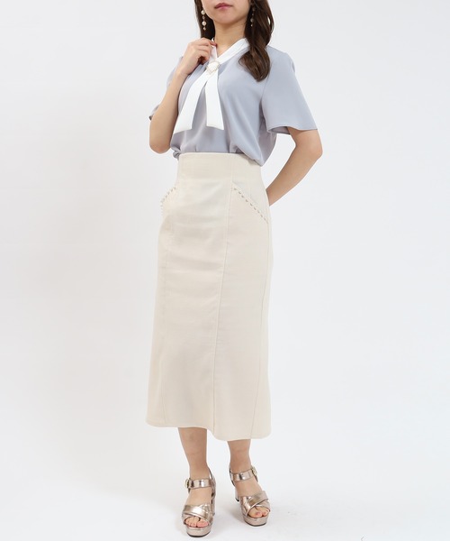 ASTORIA ODIER（アストリアオディール）の「金具パール使い配色ボウタイ半袖ブラウス（シャツ/ブラウス・レディース・ベージュ/ラベンダー/ホワイト/ライトグレー・MEDIUM/LARGE）」の7枚目の写真