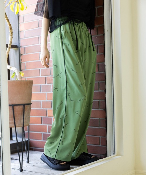 niko and...（ニコアンド）の「DRYユルプリントパンツ（その他パンツ・レディース・ブラック/ホワイト/チャコール/ダークブルー/スモーク/ライトグリーン・FREE）」の4枚目の写真