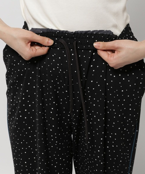 niko and...（ニコアンド）の「DRYユルプリントパンツ（その他パンツ・レディース・ブラック/ホワイト/チャコール/ダークブルー/スモーク/ライトグリーン・FREE）」の21枚目の写真