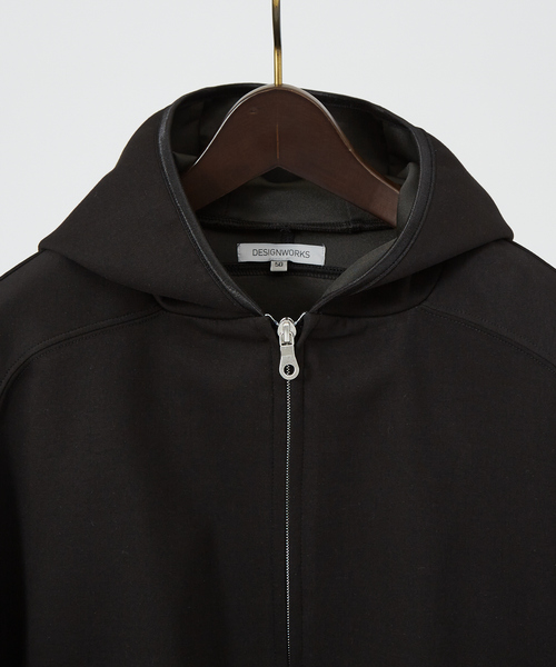DESIGNWORKS(デザインワークス)の「【セットアップ対応】パイピング ジップパーカー(パーカー・メンズ・ネイビー/グレイッシュベージュ/ブラック・50/48/46)」の5枚目の写真