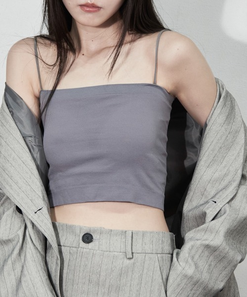 Y/lim(イリム)の「クロップド丈カップ付き細肩紐ベアキャミ(キャミソール・レディース・チャコールグレー/ブラック/オフホワイト・FREE)」の1枚目の写真