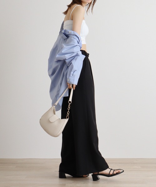 Y/lim(イリム)の「クロップド丈カップ付き細肩紐ベアキャミ(キャミソール・レディース・チャコールグレー/ブラック/オフホワイト・FREE)」の10枚目の写真