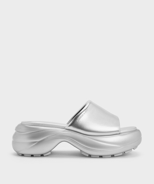 CHARLES & KEITH(チャールズ & キース)の「ワイドストラップカーブプラットフォームスポーツサンダル(サンダル・レディース・シルバー/ブラック/ホワイト・25.5cm/22.5cm/23cm/23.5cm/24.5cm/25cm)」の17枚目の写真