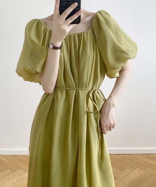 aimoha(アイモハ)の「ランタンスリーブワンピ (SS)(ワンピース・レディース・ベージュ/パープル/グリーン・LARGE/MEDIUM)」の4枚目の写真