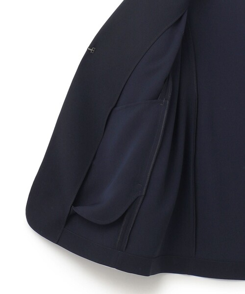 23区（ニジュウサンク）の「【洗える/吸水速乾/UVカット/接触冷感】ストレッチジョーゼット ノーカラー ジャケット（ノーカラージャケット・レディース・ブラック系/ベージュ系/ネイビー系・38/40/36）」の16枚目の写真