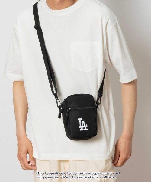 on オン　ショルダーバッグ Right-on（ライトオン）の「【MLB】ミニショルダーバッグ