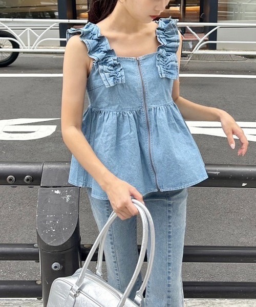 one after another NICE CLAUP(ワンアフターアナザーナイスクラップ)の「ダブルフリルデニムチュニック/WEB限定アイテム(チュニック・レディース・ブラック/サックスブルー・FREE)」の3枚目の写真