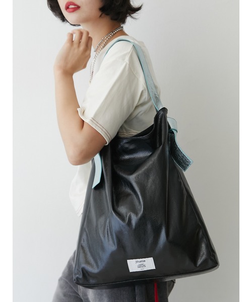 jouetie（ジュエティ）の「メタリックバイカラートートBAG（ハンドバッグ・レディース・シルバー/ブラック/グリーン・FREE）」の20枚目の写真